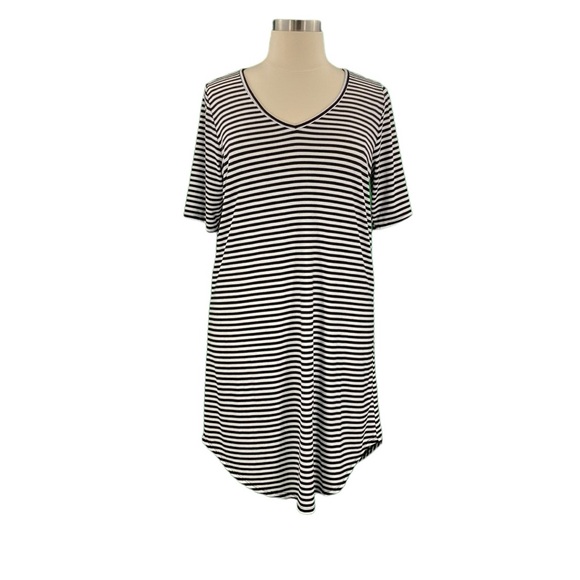 Torrid Mini T-Shirt Dress Women’s Size 2X Black and White Striped - Picture 1 of 14